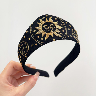 高级感皇冠刺绣发箍女新款2026欧美大牌TUDOR CROWN