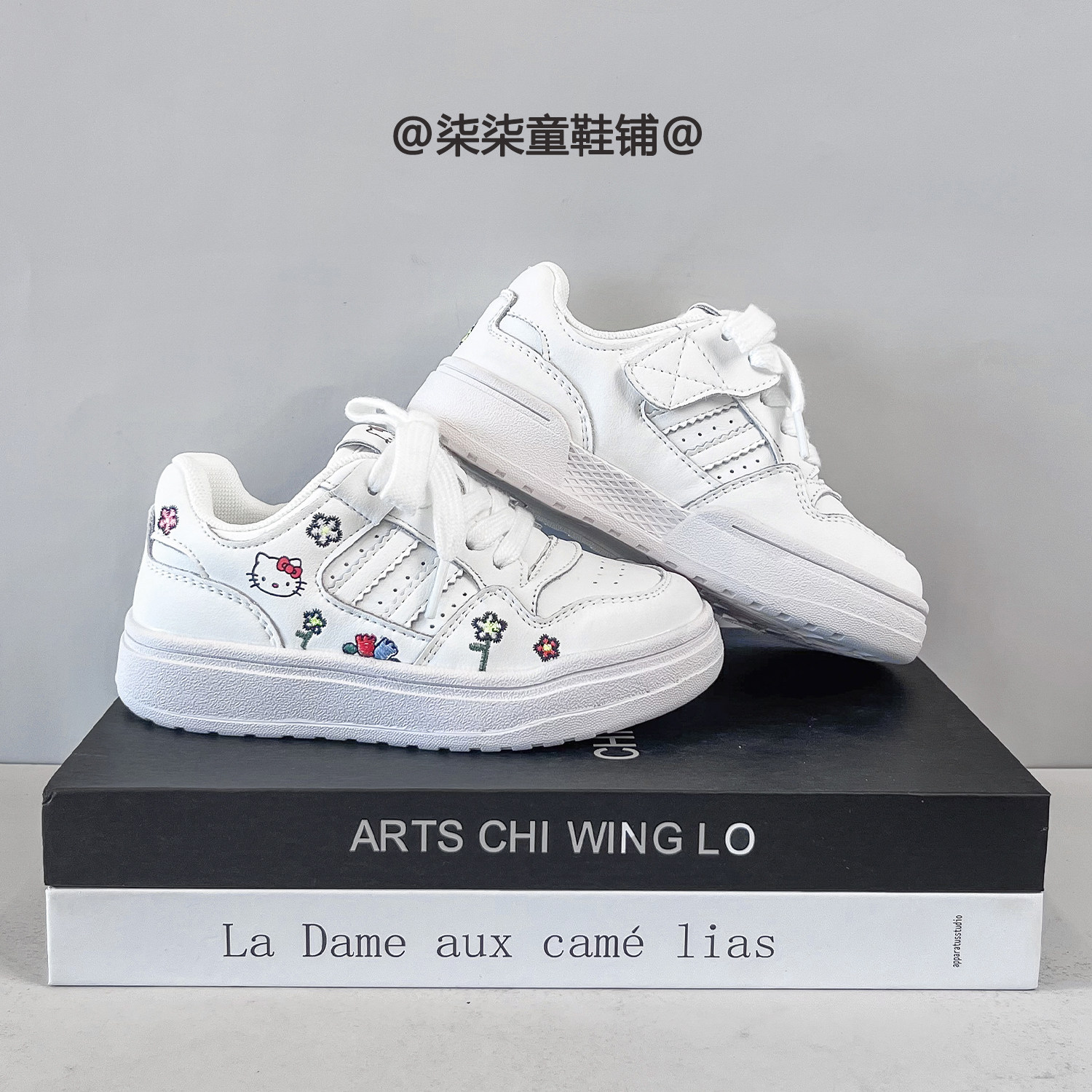 2025秋冬新款儿童KT猫运动小白鞋女童可爱卡通加绒板鞋男童保暖鞋