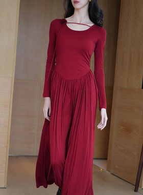 无有无印红色桑蚕丝混纺针织长款u领盘花修身大摆连衣裙M25157