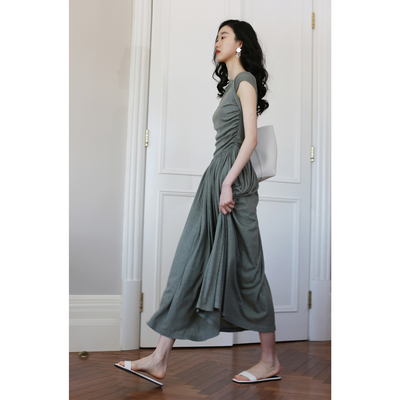 无有无印斜领大摆优雅连衣裙