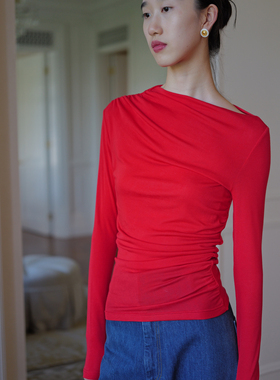 无有无印红色羊毛混纺长袖修身不规则一字领褶皱针织衫M25132