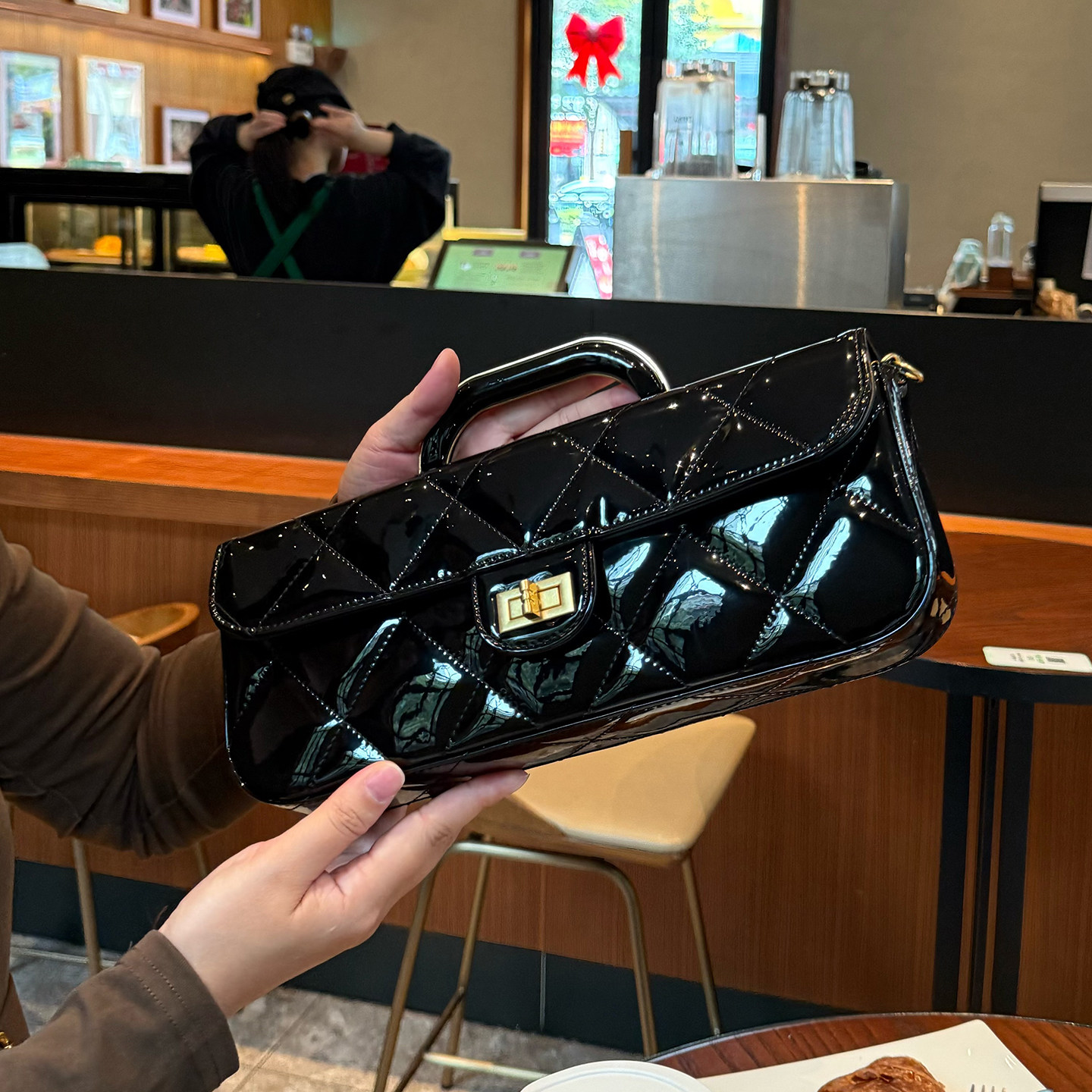 菱格链条包百搭漆皮亮面手提包真皮小方包高级感轻奢小香风法棍包