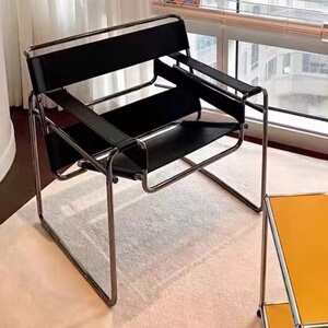 北欧设计师休闲椅现代简约创意皮艺单人沙发客厅卧室网红拍照椅子