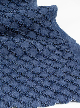 蓝色立体肌理褶皱水洗牛仔布料弹力高档DIY连衣裙衣服设计师面料