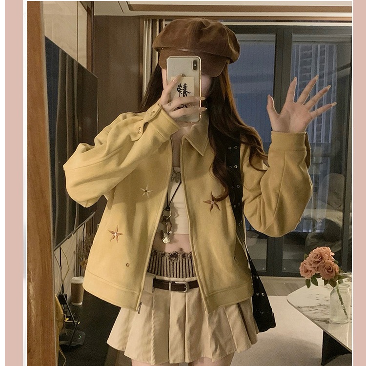 外套小众秋季绣花设计感乳黄复古