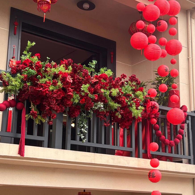 结婚楼梯扶手装饰婚礼阳台栏杆布置婚庆仿真花花艺订婚摆件地排花图片