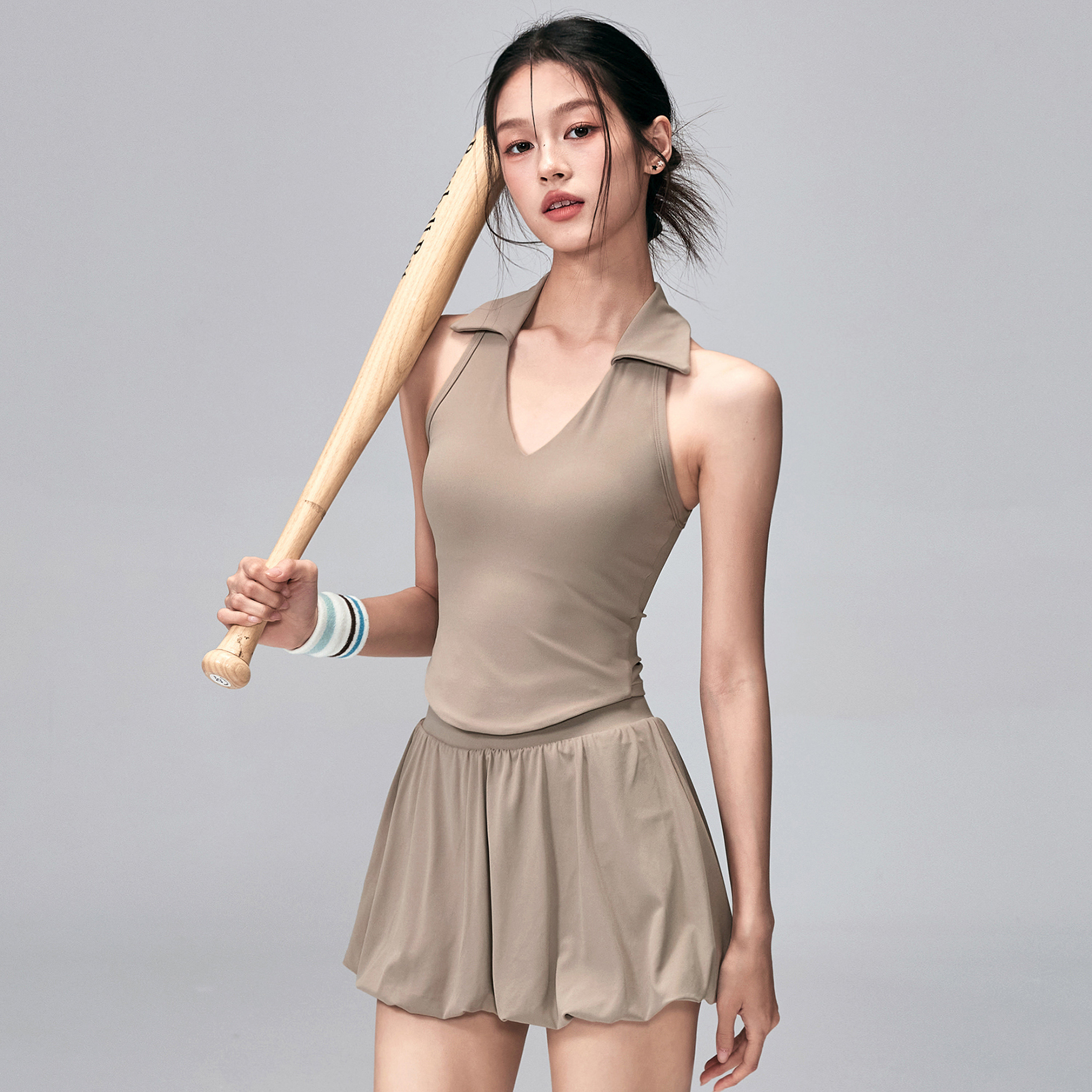健身女孩带胸垫运动背心翻领网球跑步训练内衣外穿修身瑜伽服上衣