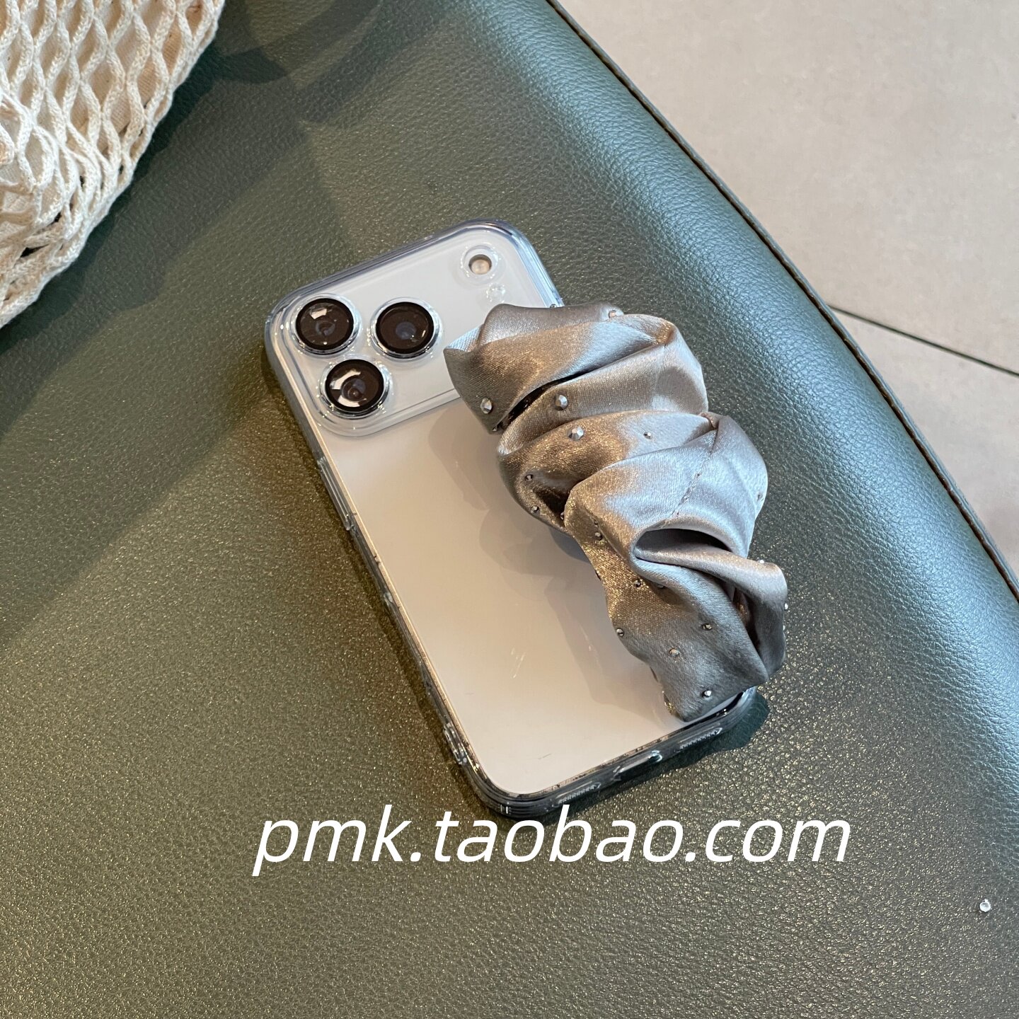 简约高级灰黑点砖丝巾腕带弹力适用iphone17promax苹果13小众12手机壳16pro便捷式手拎少女透明保护壳14软