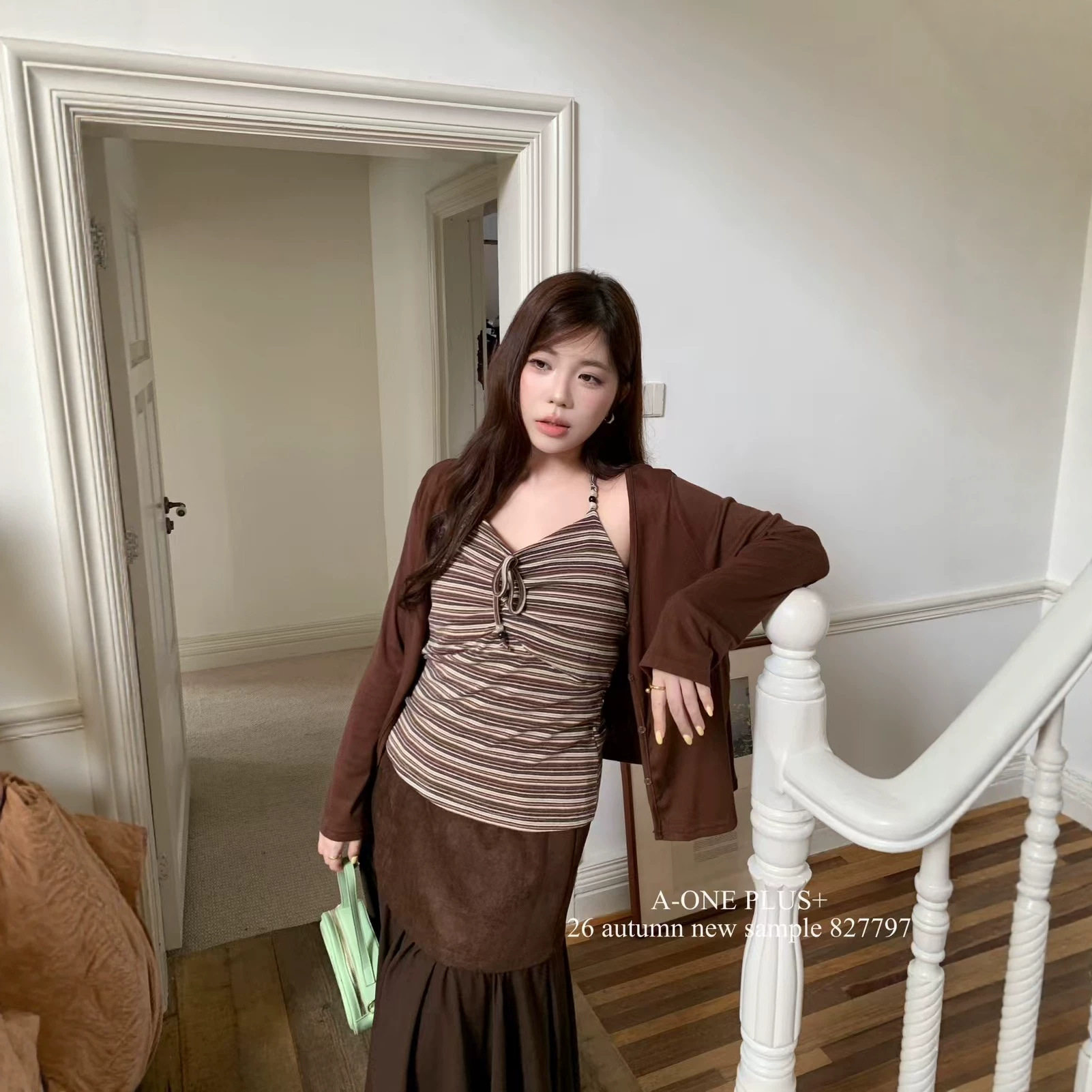 大码胖mm女装甜美条纹挂脖背心吊带+长袖圆领开衫T恤显瘦上衣套装