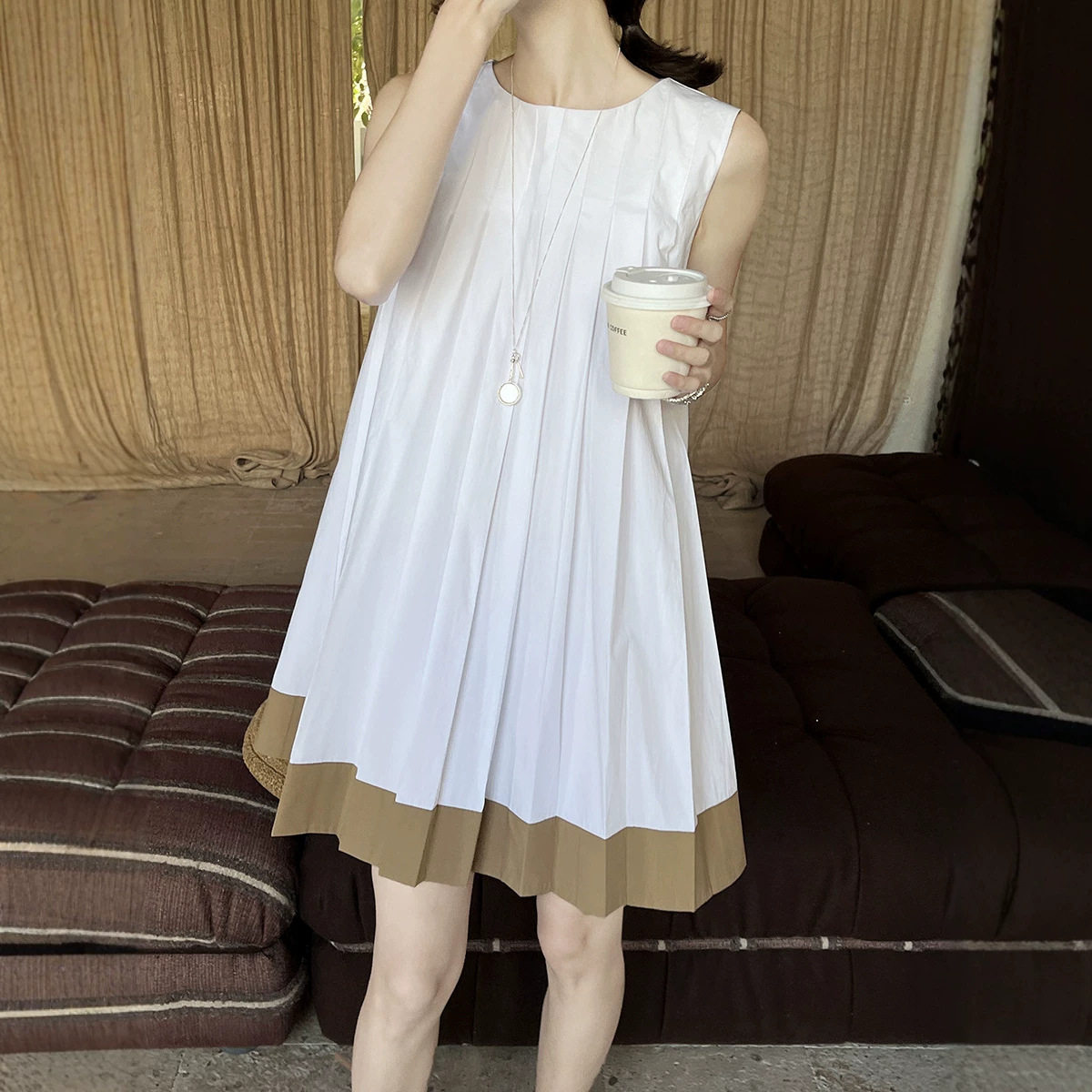 [初打]十三行夏季法式纯棉塔克褶撞色压褶无袖短款连衣裙女LYA785