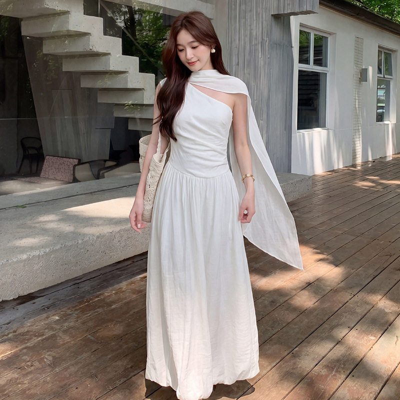 秀熙熙2026夏季新款韩式优雅挂脖飘带雪纺高腰连衣裙子女k89081