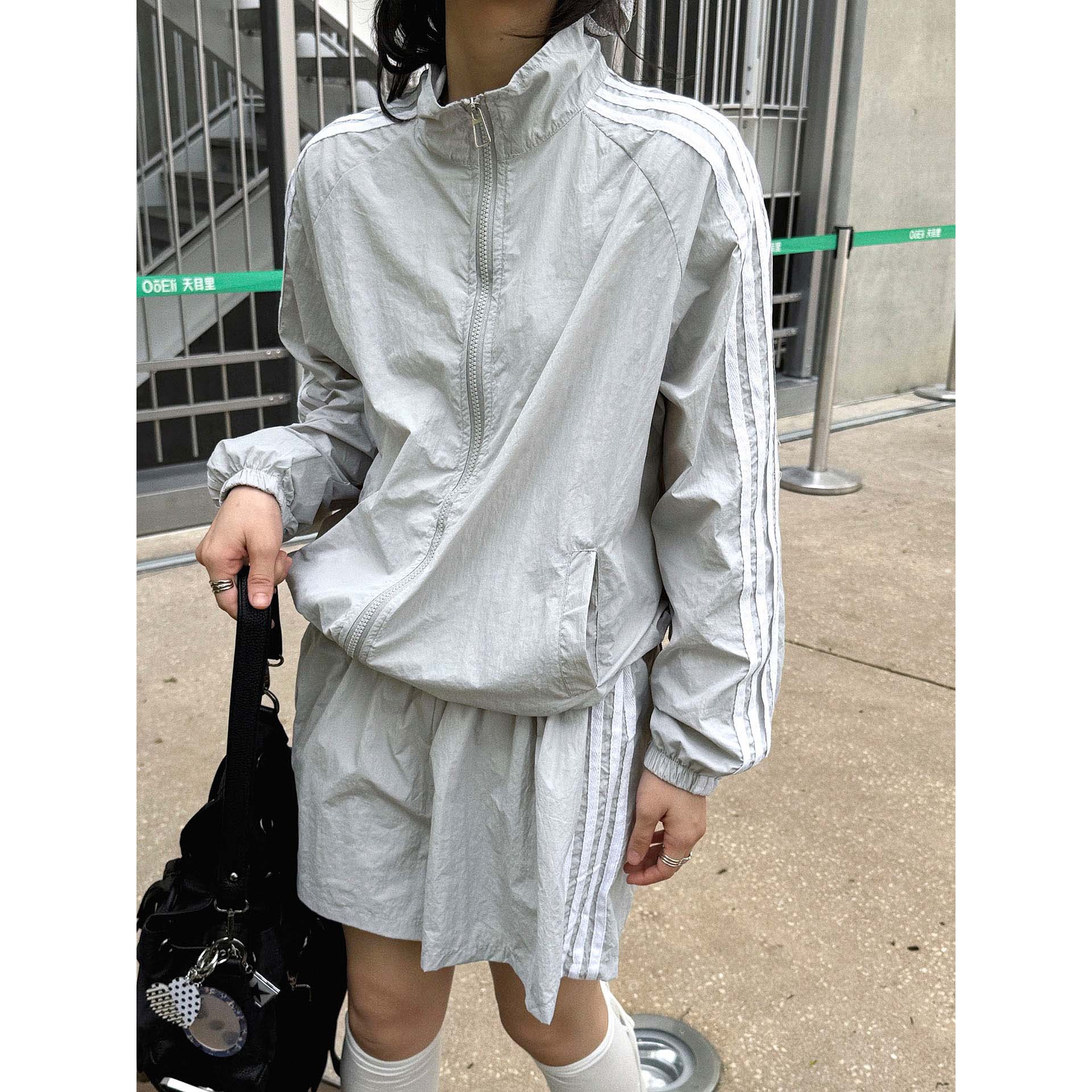 XM现货夏季新款美式街头运动感三条杠卫衣短裤两件套少年感套装女
