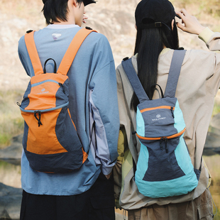 轻量户外徒步背包休闲旅游背包男小型精致爬上短途旅游拼色双肩包