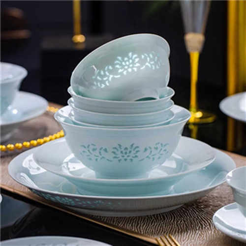 青瓷玲珑景德镇釉下彩餐具碗碟套装家用吃饭碗高白泥米饭碗不挂油