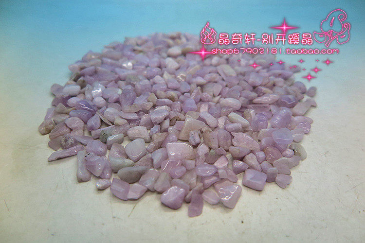 JINGQIXUAN 천연 특별 판매 KUNZITE 자갈 장식품 수조 DEGAUSSED 분쇄 크리스탈 화분 원래 돌