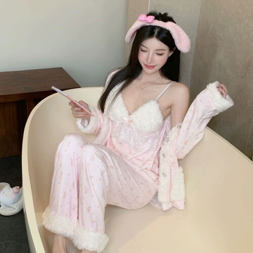 甜美可爱粉色兔子海岛绒睡衣女秋冬双面绒保暖带胸垫家居服三件套