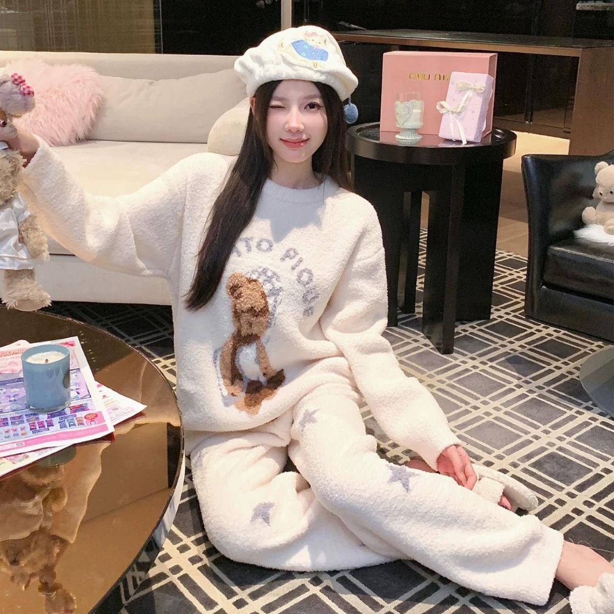 2025新款甜美可爱卡通小熊睡衣女冬季慵懒风半边绒保暖套头家居服