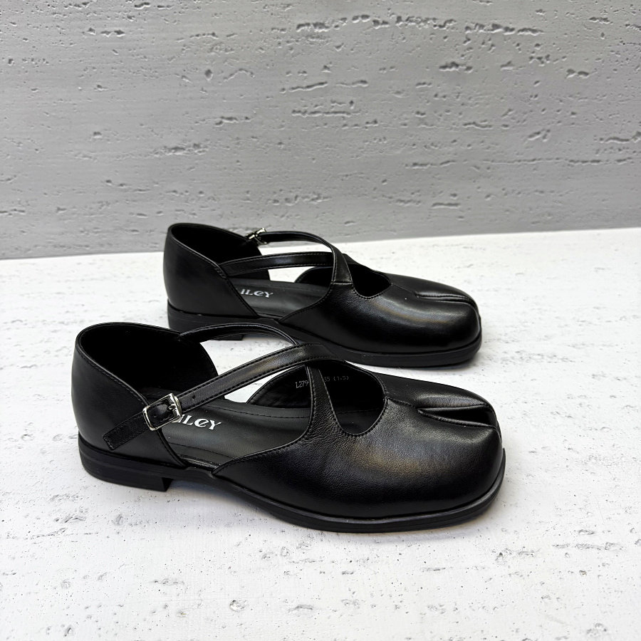 欧洲站欧货女鞋2026春季新款方头玛丽珍鞋平底分趾单鞋时尚猪脚鞋,女鞋,玛丽珍鞋,淘宝优惠券,粉丝福利购,淘宝优惠卷