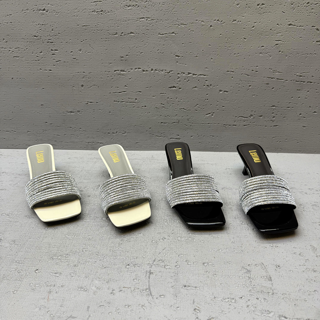 欧洲站欧货女鞋2026夏新款高级感水钻一字拖外穿女人味露趾凉拖鞋