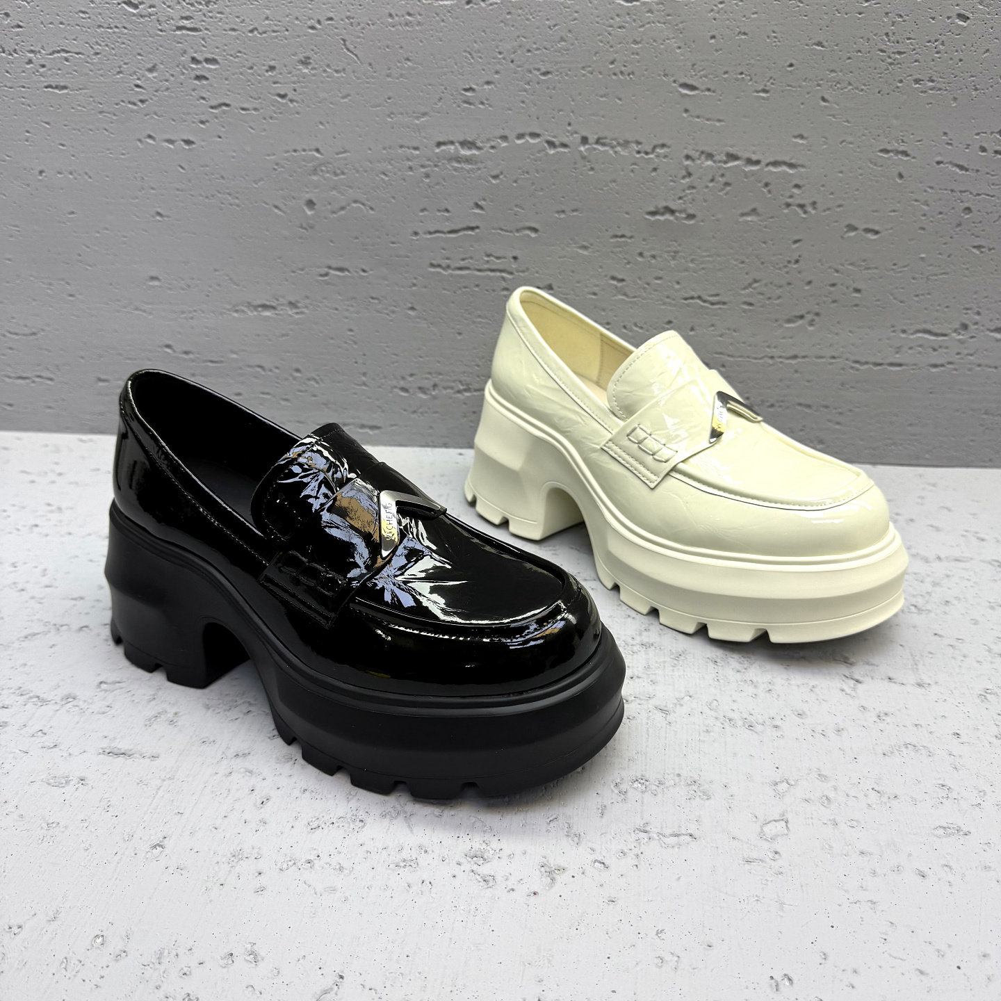 欧洲站欧货女鞋2026春新英伦漆皮厚底乐福鞋松糕底百搭一脚蹬单鞋