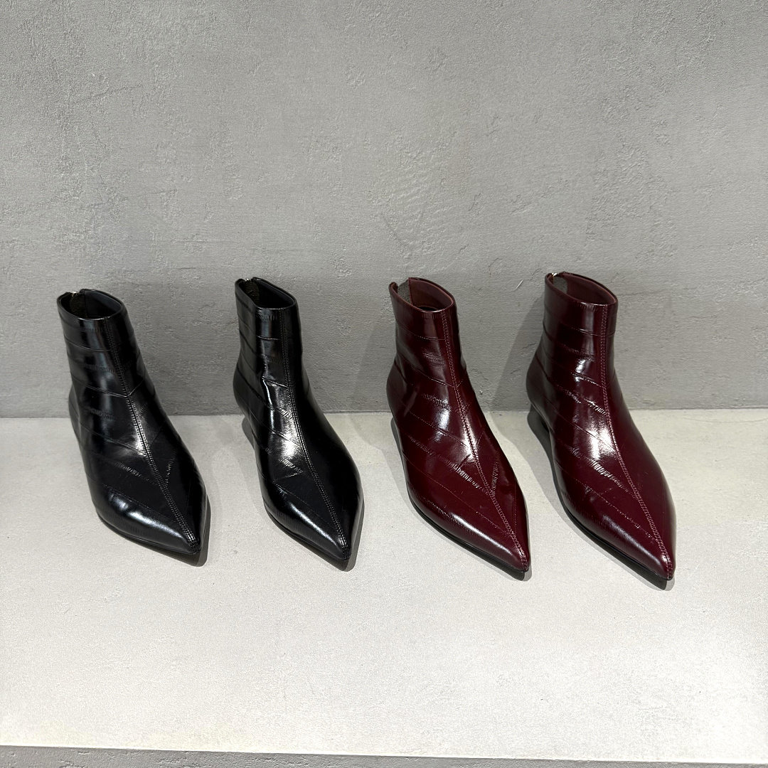 冬季新款真皮鳗鱼纹尖头坡跟短靴