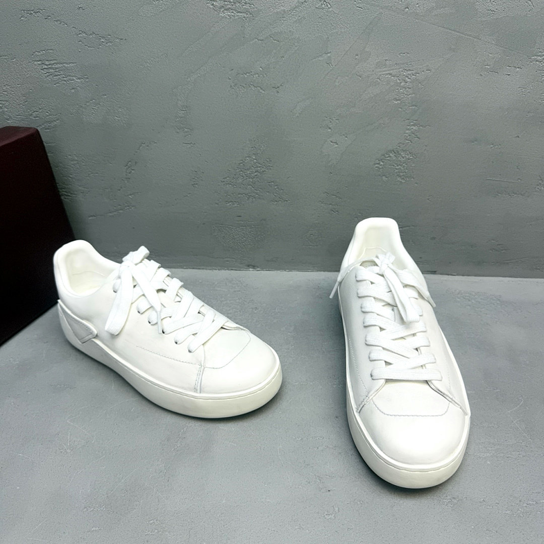 冬季真皮厚底系带小白鞋女百搭