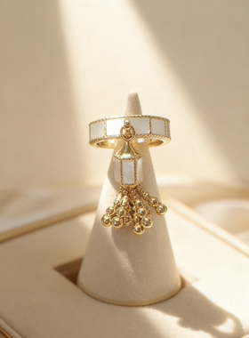 2025新款白贝母流苏戒指女小众设计感高级轻奢气质指环高冷百搭