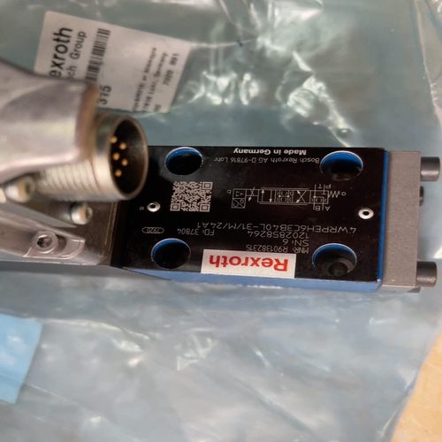 0811404603 R901382315 4WRPEH6C3B40L-20/G24K0/A1M -3X/M/24A1