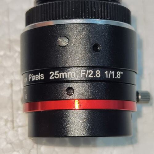 6Mega Pixels 25mm F/2.8 1/1.8