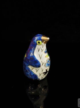 陶瓷动物手绘粉彩企鹅摆件