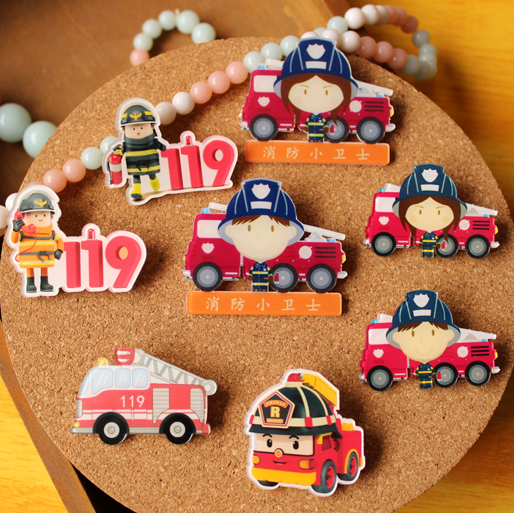 卡通儿童消防员小礼品胸针徽章