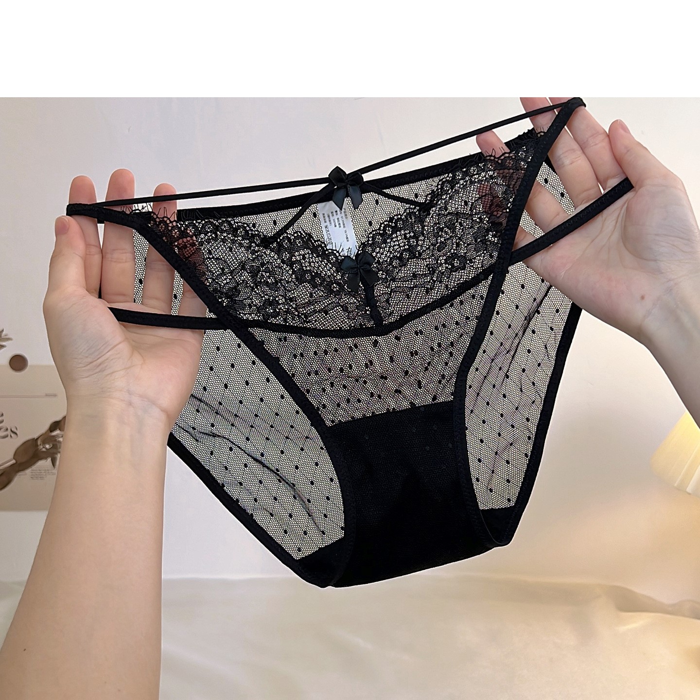 细带蝴蝶结低腰包臀三角裤潮蕾丝内裤女少女青春活力性感镂空诱惑