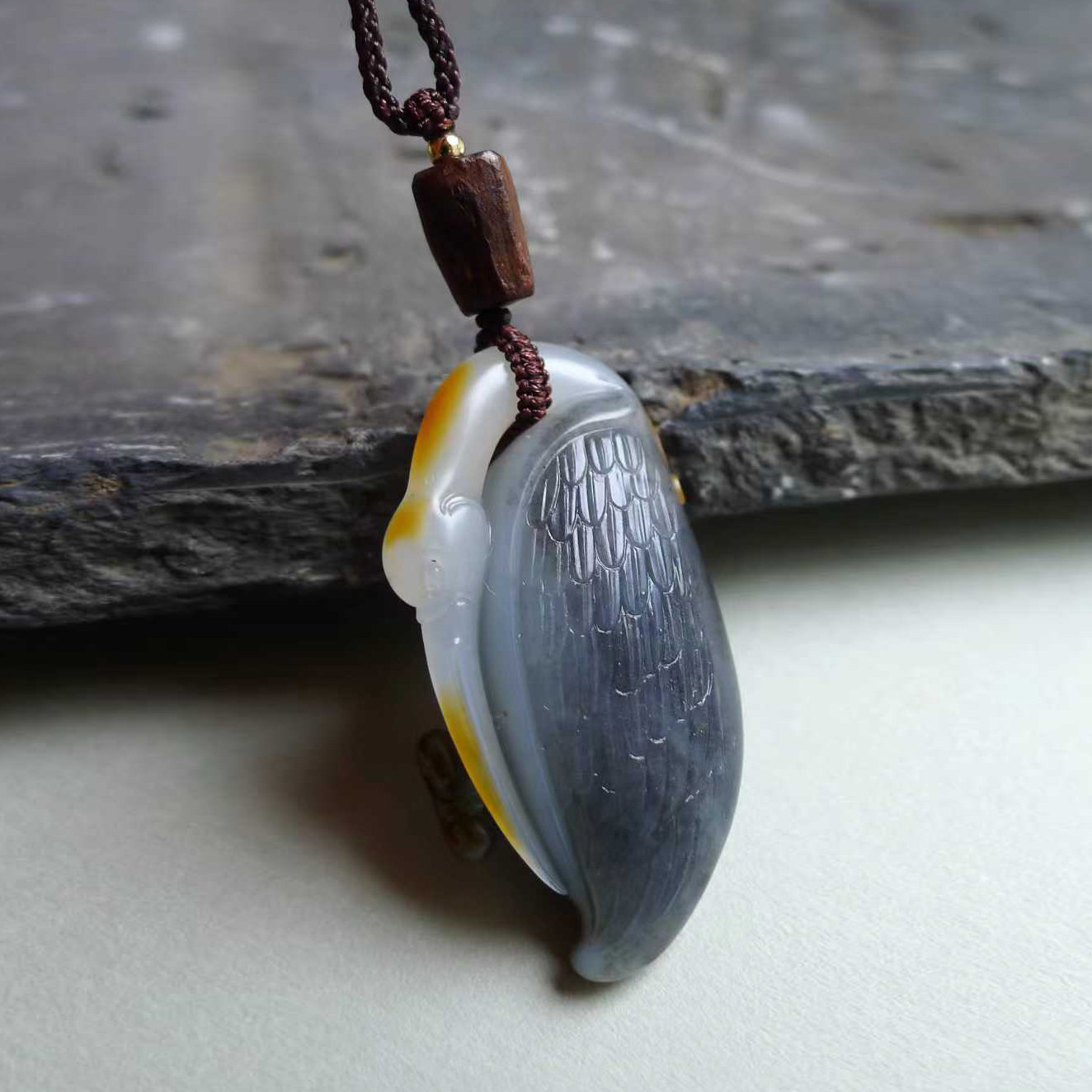 新疆和田籽料青花鹤衔灵芝挂件