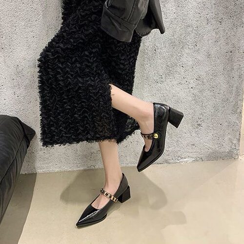 粗跟高跟鞋女2026新款小香风玛丽珍鞋法式尖头时尚一字扣带单鞋女