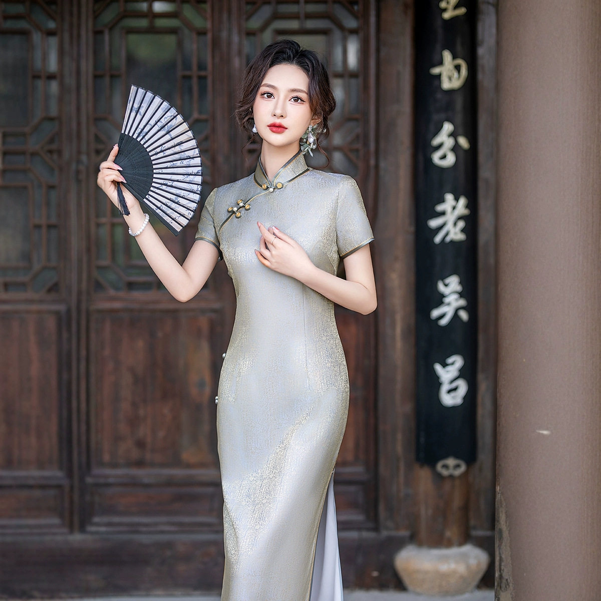 名兰世家官方懿菲梦至超乔韵璃烟斋佐良佑善旗袍先生崔万志旗舰店