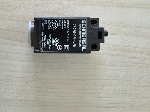 电梯配件限位开关ZS236-02Z-M20，特价处理库存