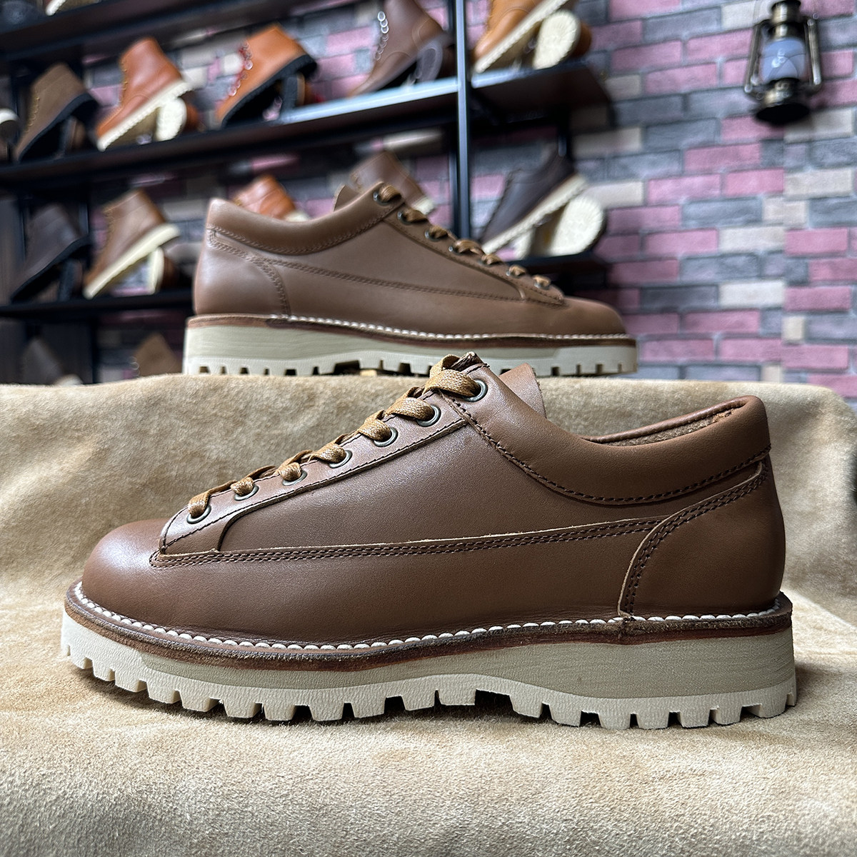 外翻缝线工装男鞋马丁靴1552低帮复古牛皮休闲百搭工装机车鞋男靴