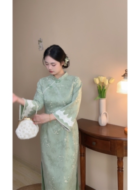 江南【自制款】清新绿色显白麂皮绒新中式大码胖mm旗袍连衣裙珍珠