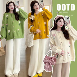 洋气花朵减龄慵懒休闲加厚200斤 外套女秋冬新款 大码 孕妇毛衣开衫