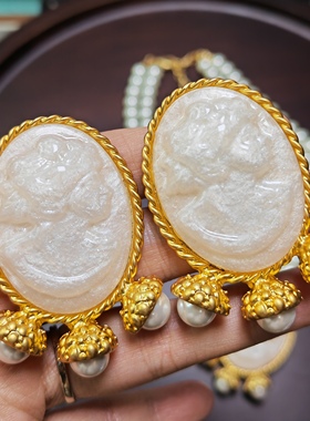 中古夸张耳环复古米色头像耳钉项链套装高级感