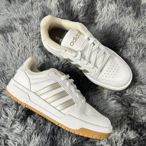 adidas轻便板鞋JP9960