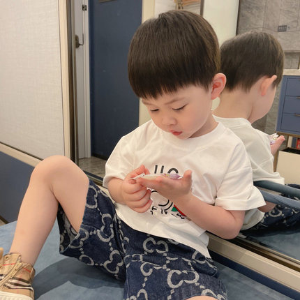 童装定制男童洋气纯棉满印字母套装夏款儿童纯棉短袖短裤两件套