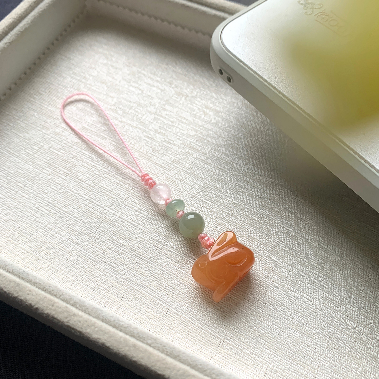 天然金丝玉兔子手机链挂件玉石生肖兔钥匙扣旗袍压襟u盘包挂饰品
