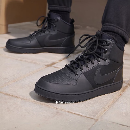 Nike/耐克女子中帮复古耐磨板鞋