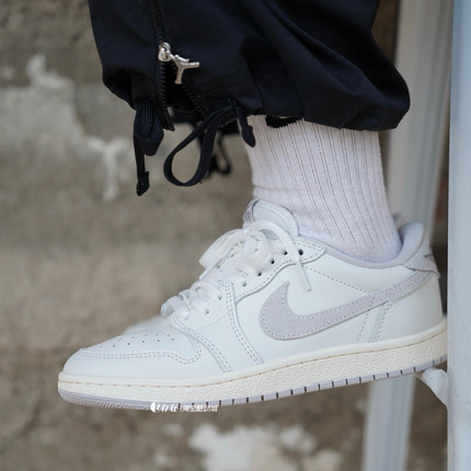 Air Jordan 1 Low AJ1 男子百搭低帮复古休闲板鞋 DC0774 CZ0790