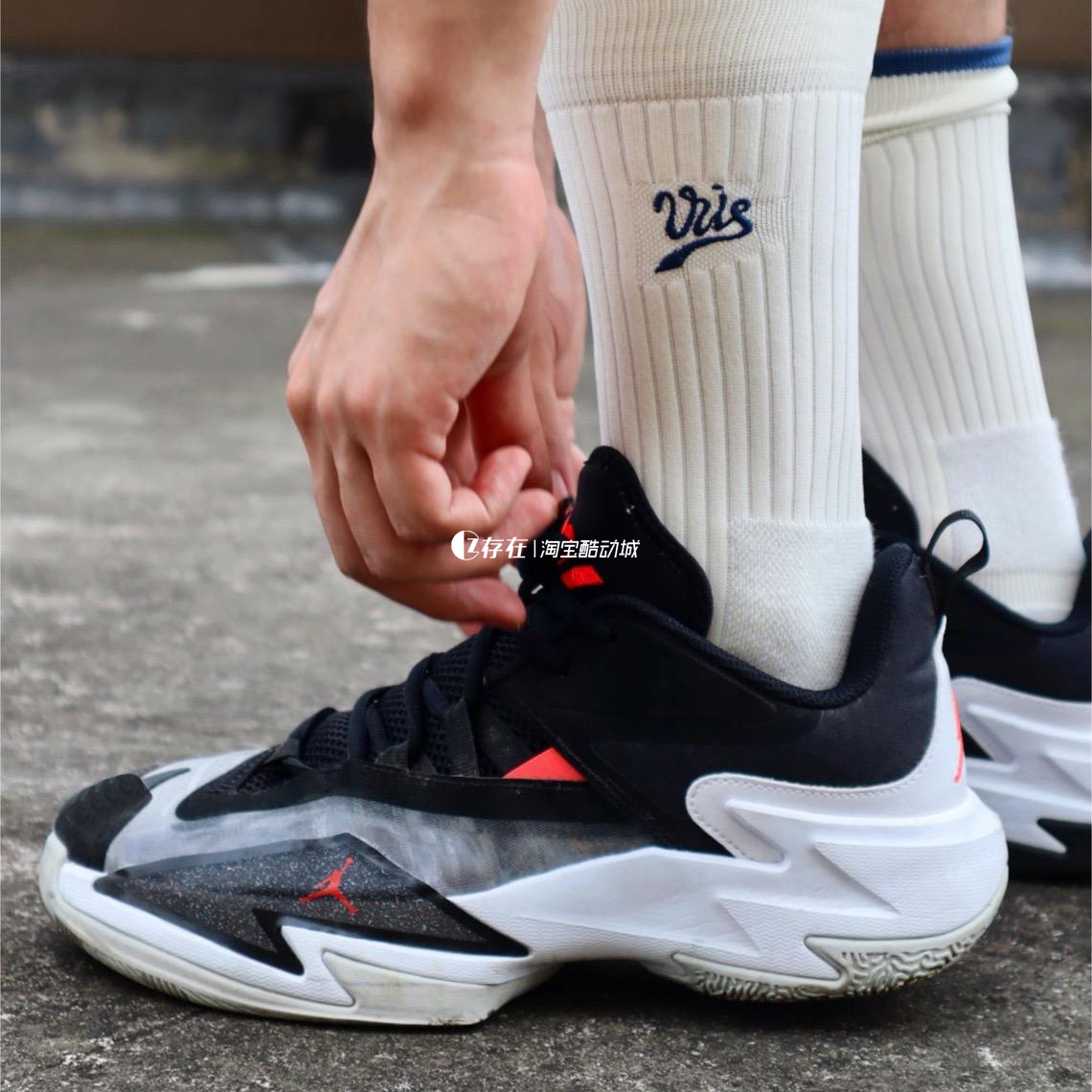 Nike/耐克威少3简版男实战篮球鞋