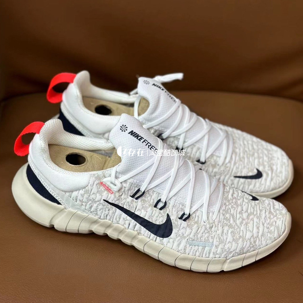 Nike/耐克男女低帮轻便跑鞋赤足