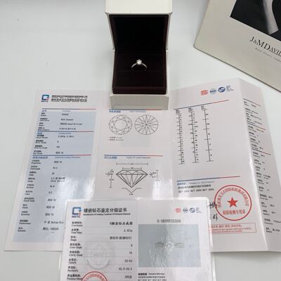 一1克拉皇冠六爪钻戒 国检NGTC大证书 火彩好