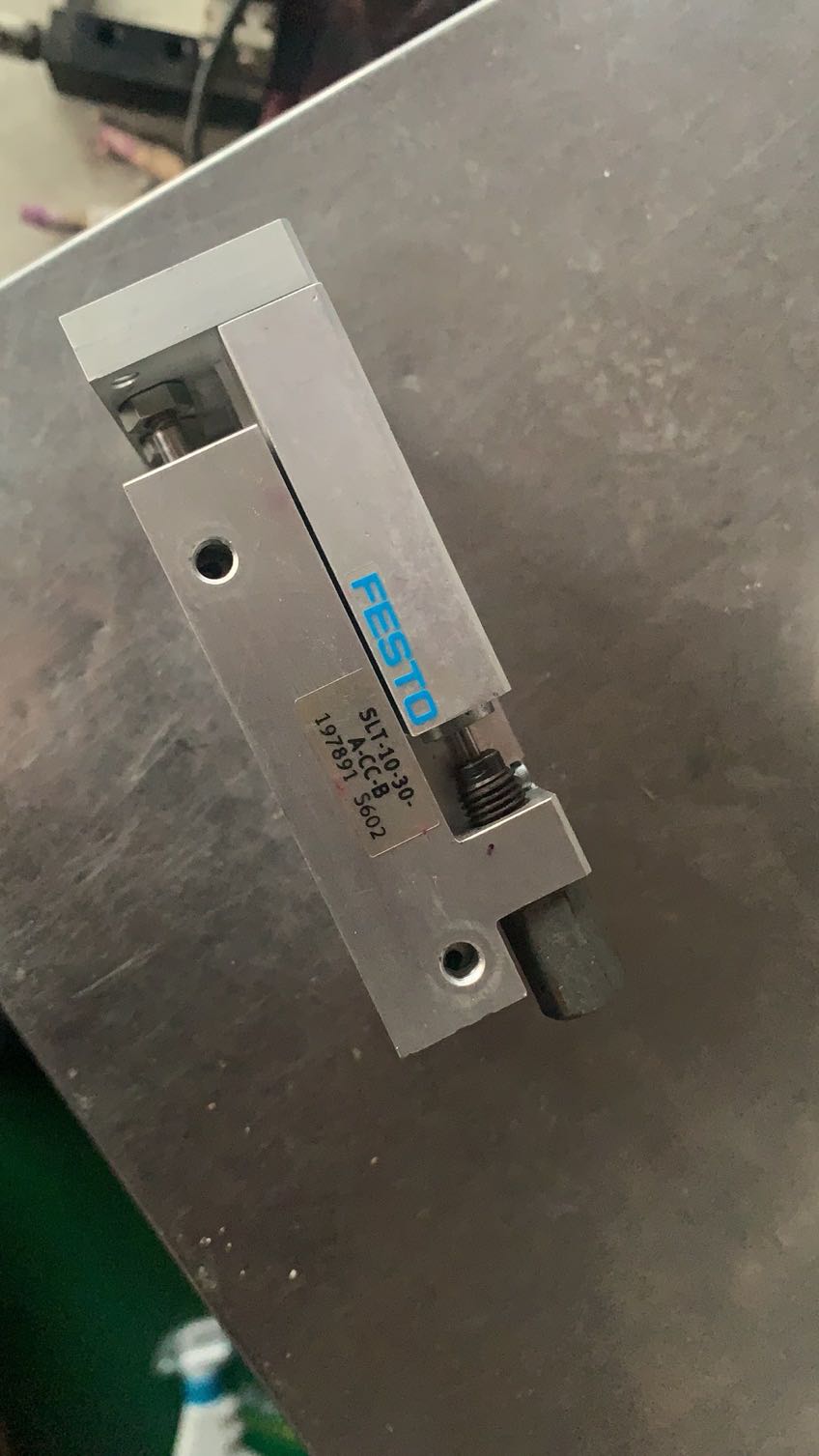 FESTO SLT-10-30-A-CC-B 滑台气缸 197891 成色新