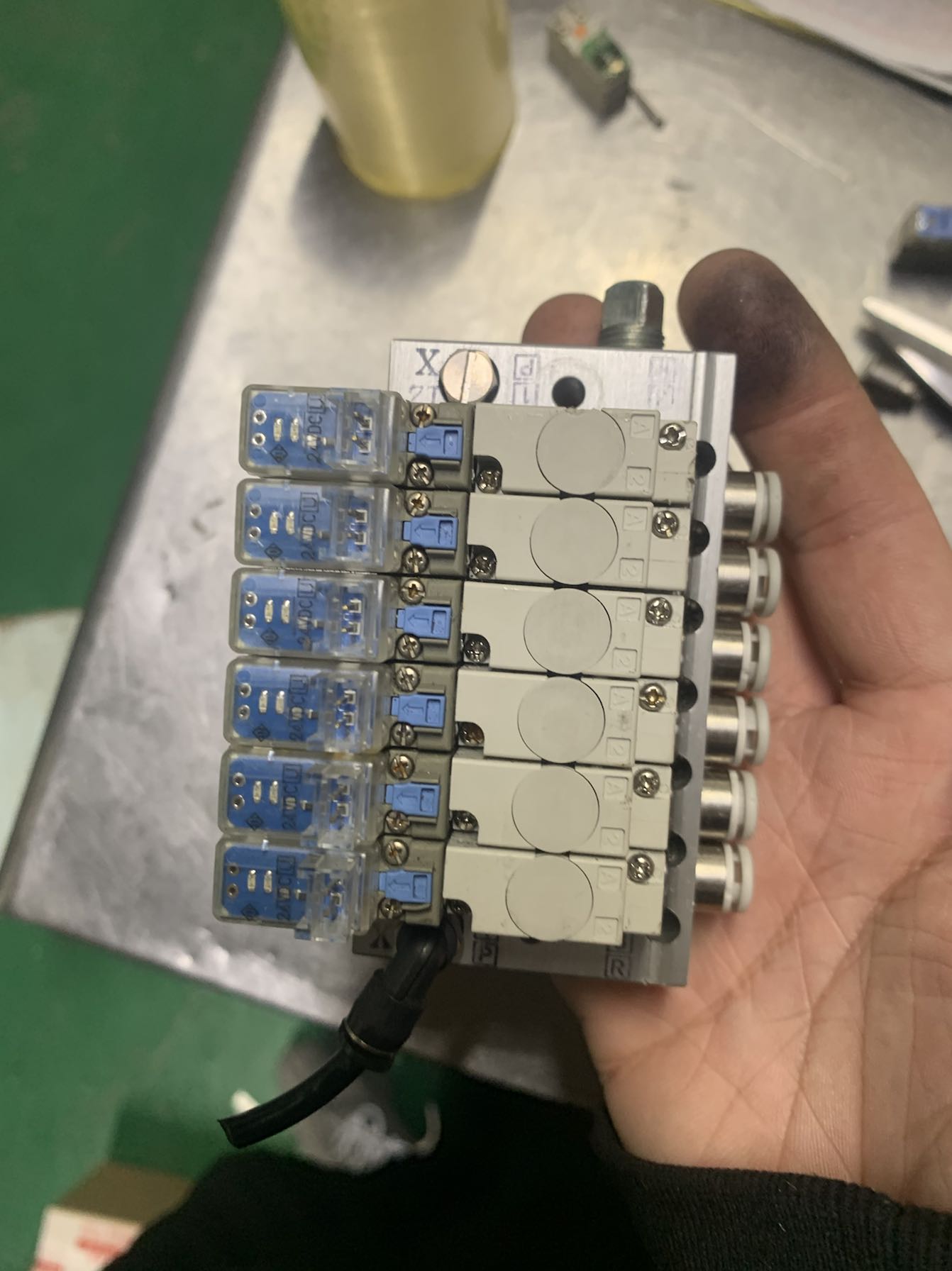 SMC VQZ125R-5M01-CP 电磁阀 原装正品 拆机件 包好配线